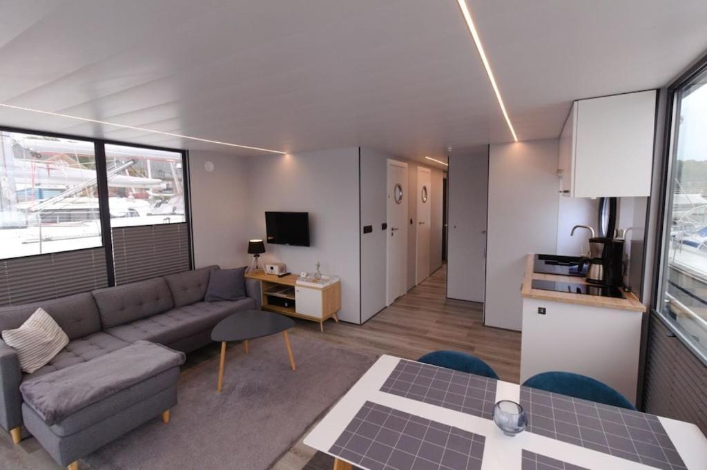 Hausboot Fjord Meeresbrise Mit Dachterrasse In Flensborg Eksteriør billede
