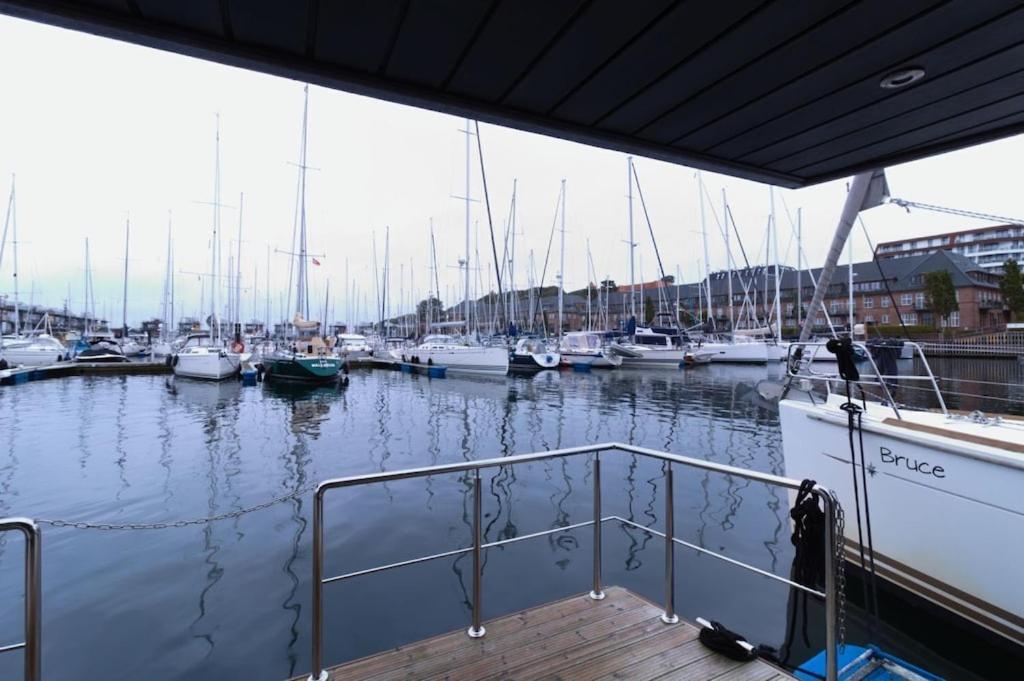 Hausboot Fjord Meeresbrise Mit Dachterrasse In Flensborg Eksteriør billede